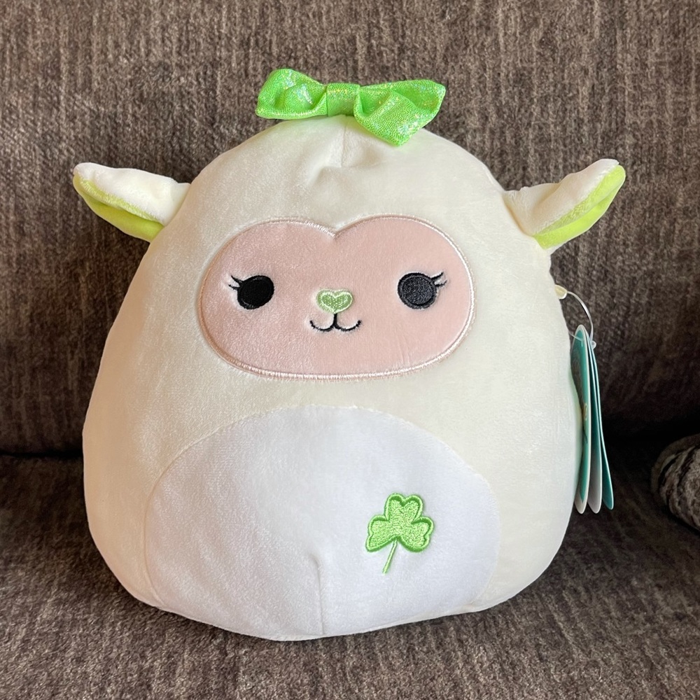Emela lamb Squishmallow